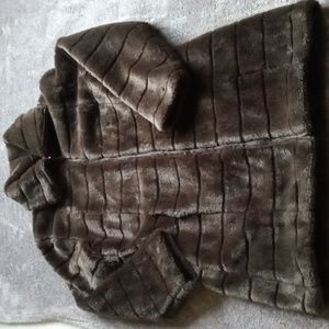 Jennyfer J. Vintage 90s (??) faux fur coat please see measurements/runs small